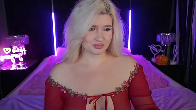 CocoSecretss online show from November 29, 7:45 am