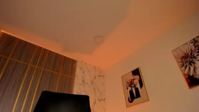 Dollar-girl online show from March 8, 6:34 pm