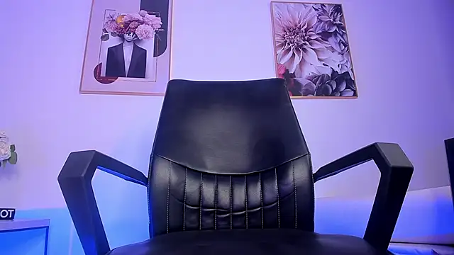 Dollar-girl online show from April 4, 3:11 pm