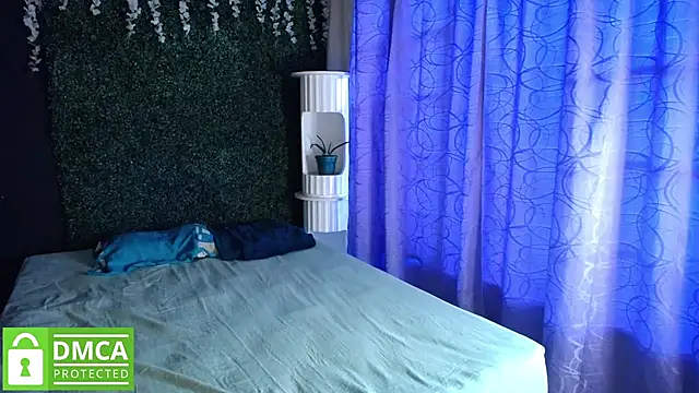 Mr MrsCurie online show from December 5, 9:05 pm