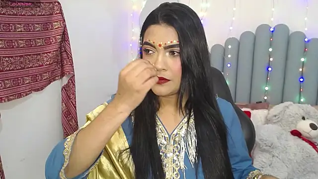 lakshmiraniii online show from April 14, 12:05 pm