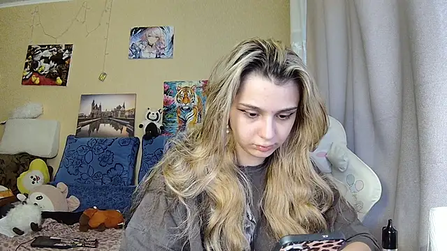 Bunnykiss69 online show from July 21, 4:41 pm