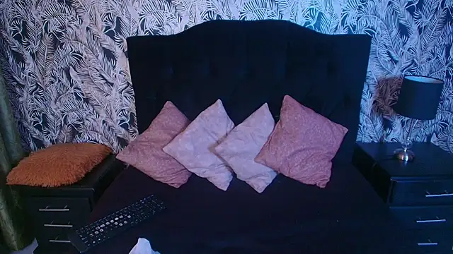 kassandra james online show from May 27, 1:41 pm