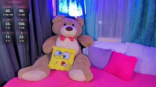 moll1e  online show from December 21, 12:48 am