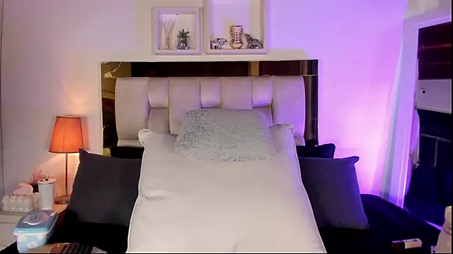 emmy r online show from March 20, 12:32 pm