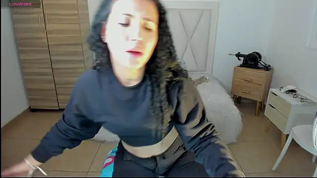 Nata bernett online show from April 11, 3:48 pm