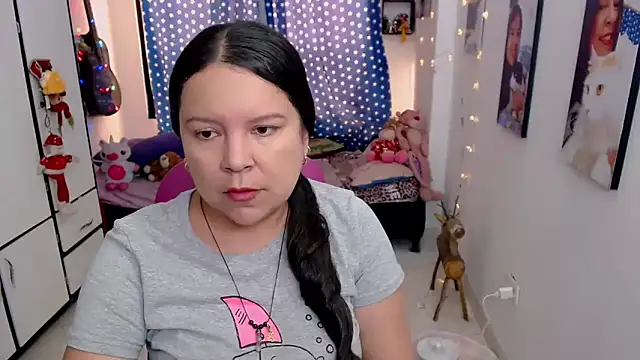 claryssa  online show from February 19, 8:18 pm