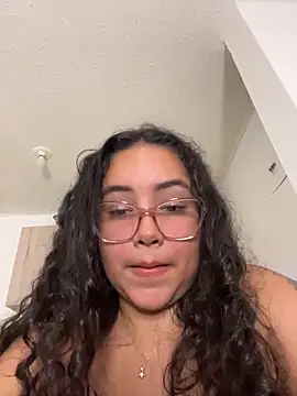 CurlyGirl 1 online show from December 22, 10:35 pm