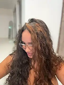 CurlyGirl 1 online show from July 11, 2:00 am