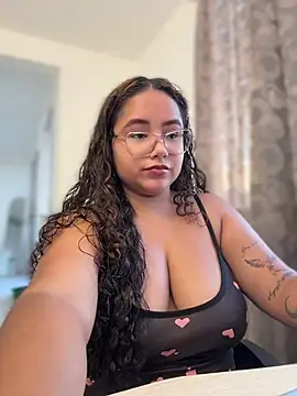 CurlyGirl 1 online show from June 27, 11:22 pm