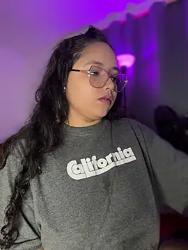 CurlyGirl 1 online show from February 10, 3:31 am