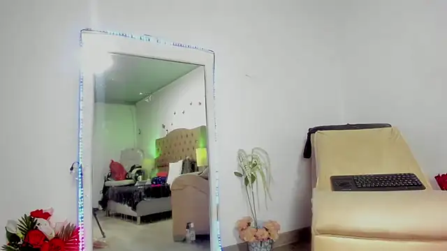 SheraHadee online show from October 6, 4:07 am