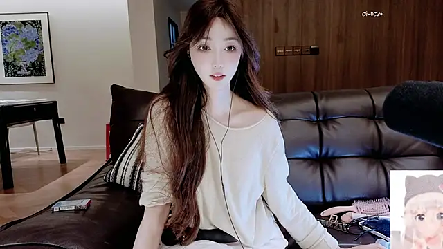 -Aricia- online show from May 18, 1:06 pm