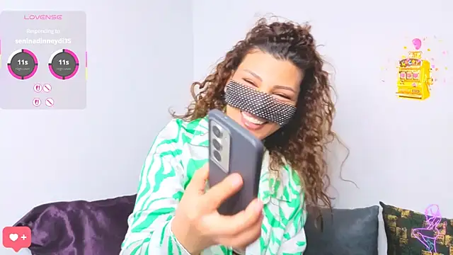 TurkishLatina online show from April 26, 1:53 pm