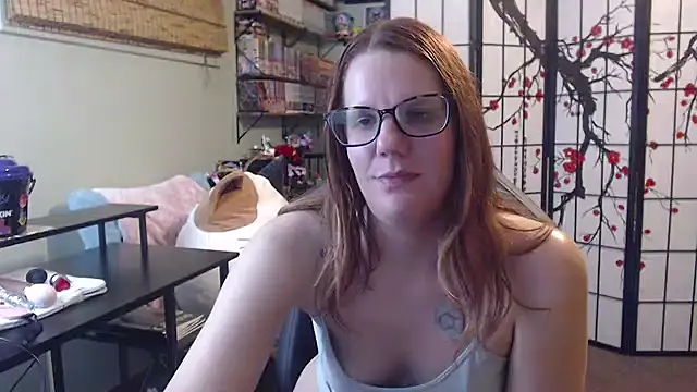 Sarahtineke online show from July 25, 1:01 am