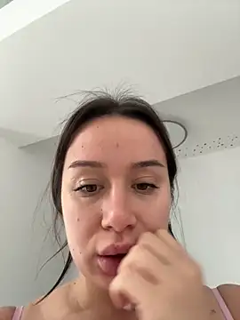 vixennn online show from September 25, 11:09 am