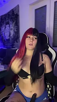 Snapshot of kinkygirl420x chatting on October 6, 8:13 pm kinkygirl420x online show from October 6, 8:13 pm