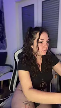 Snapshot of kinkygirl420x chatting on October 15, 7:05 pm kinkygirl420x online show from October 15, 7:05 pm