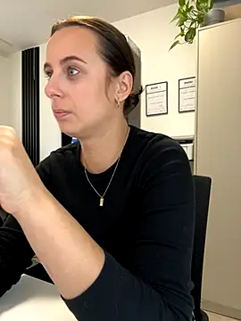 Hii Lolla online show from October 28, 11:49 am