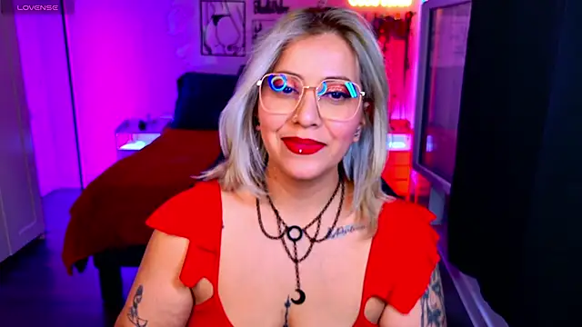 blackwidow s1 online show from April 17, 2:08 pm