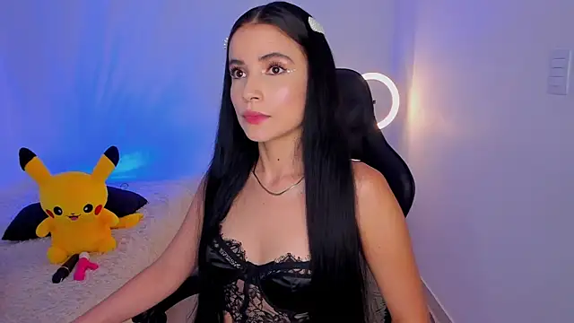 melanyrouse1 online show from April 19, 8:00 pm