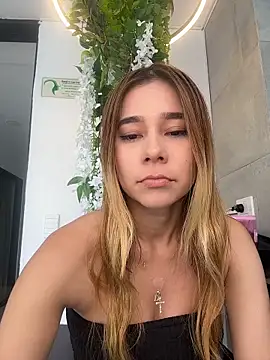 Lezy  online show from December 1, 7:27 pm