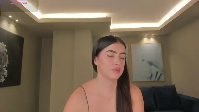 PaulinaSantos  online show from July 28, 8:45 pm
