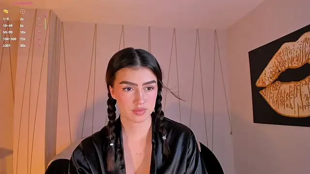 PaulinaSantos  online show from March 26, 8:21 pm