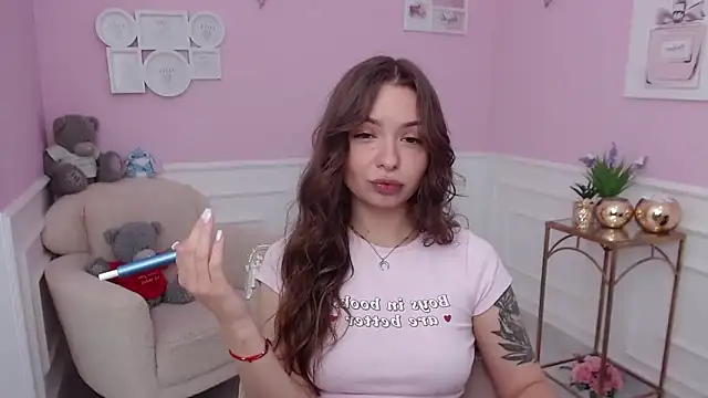 LucySkilar online show from October 10, 4:39 am