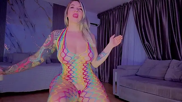 HannaByron online show from November 21, 2:24 am