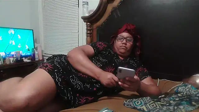 ebonyred online show from October 19, 2:46 am