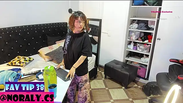 hey noraly online show from December 16, 4:29 am