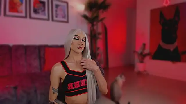 Taylor  foxxx online show from April 17, 7:32 am