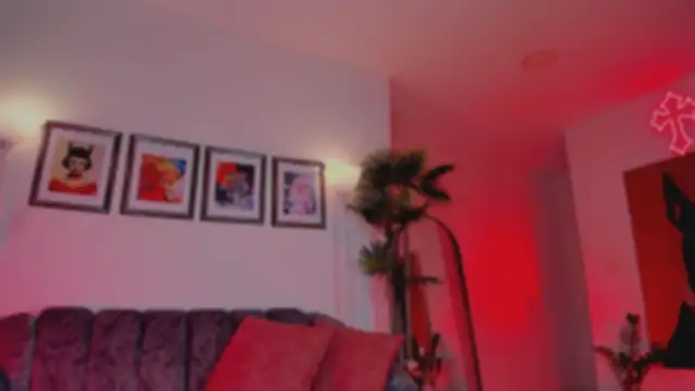 Taylor  foxxx online show from January 10, 7:57 am