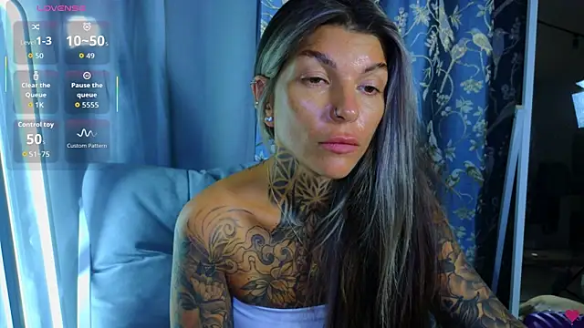 Snapshot of tattooedBabyy chatting on October 27, 10:44 am tattooedBabyy online show from October 27, 10:44 am