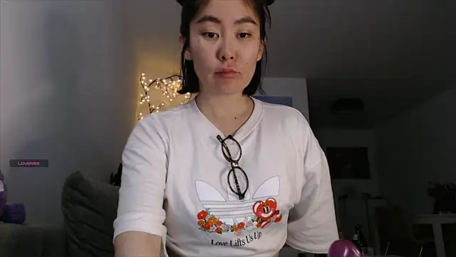 Snapshot of Kunimitsuu_ chatting on October 5, 11:10 pm Kunimitsuu online show from October 5, 11:10 pm