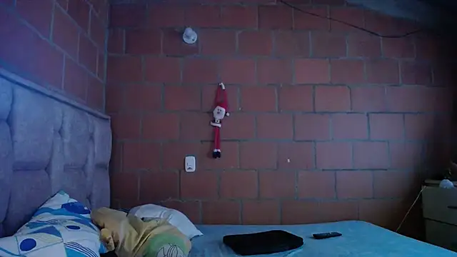 Nadia Monroe online show from February 14, 7:38 pm