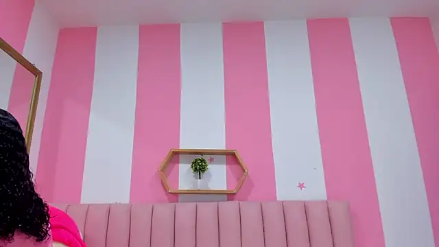 ISABELLA 020 online show from October 21, 1:48 pm