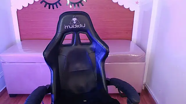 carlie mayer v online show from October 30, 4:37 am