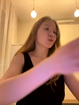 Snapshot of Eva_Weyne chatting on September 19, 9:03 pm Eva Weyne online show from September 19, 9:03 pm