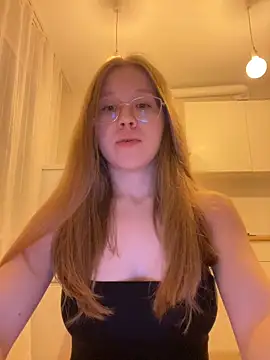 Snapshot of Eva_Weyne chatting on October 20, 6:11 pm Eva Weyne online show from October 20, 6:11 pm