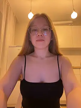 Snapshot of Eva_Weyne chatting on October 11, 6:43 pm Eva Weyne online show from October 11, 6:43 pm