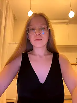 Snapshot of Eva_Weyne chatting on October 1, 6:02 pm Eva Weyne online show from October 1, 6:02 pm