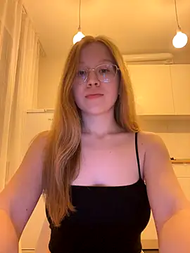 Snapshot of Eva_Weyne chatting on September 18, 8:29 pm Eva Weyne online show from September 18, 8:29 pm