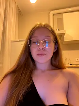 Snapshot of Eva_Weyne chatting on September 12, 7:10 pm Eva Weyne online show from September 12, 7:10 pm