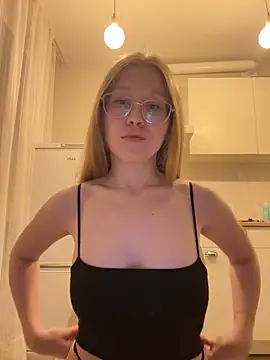 Snapshot of Eva_Weyne chatting on September 13, 7:11 pm Eva Weyne online show from September 13, 7:11 pm