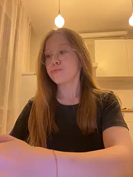 Snapshot of Eva_Weyne chatting on September 14, 7:45 pm Eva Weyne online show from September 14, 7:45 pm