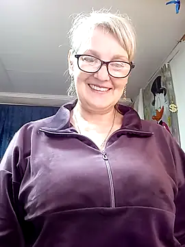 irinamaux online show from May 28, 5:27 am