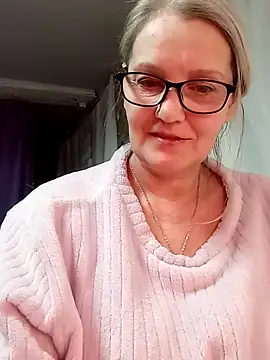 irinamaux online show from February 9, 5:48 pm