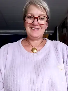 irinamaux online show from July 26, 6:21 am
